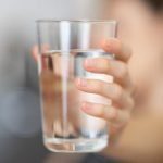 hoeveel glazen water moet je per dag drinken